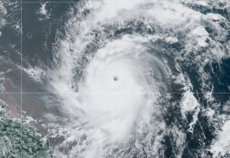 Se prevé que huracán ‘Beryl’ ‘impacte’ a México dos veces