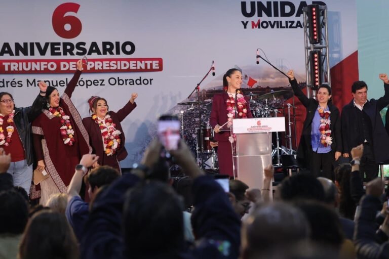 Claudia Sheinbaum, Clara Brugada y dirigentes de la 4T celebraron 6 años del triunfo del pueblo de México y de AMLO