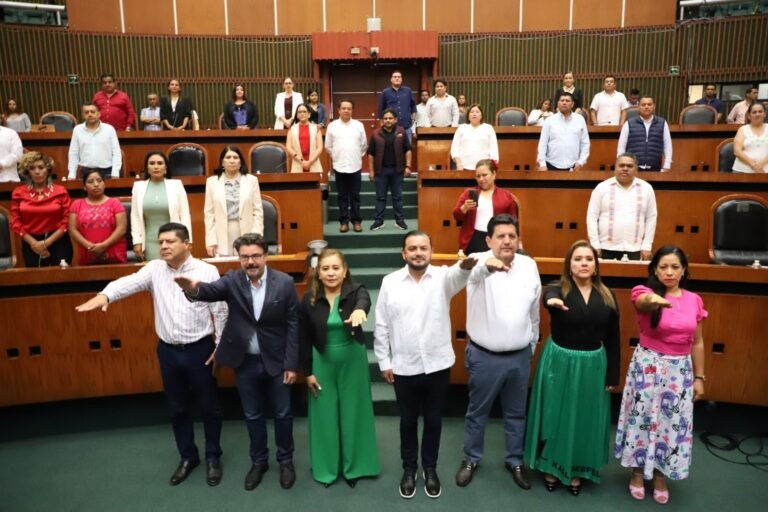 Rinden protesta los diputados y diputadas integrantes de la JUCOPO