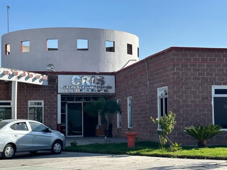 ¡Indignación en Chimalhuacán! Padres exigen la destitución de directora del CRIS por maltratos y aumento excesivo en costos de terapias