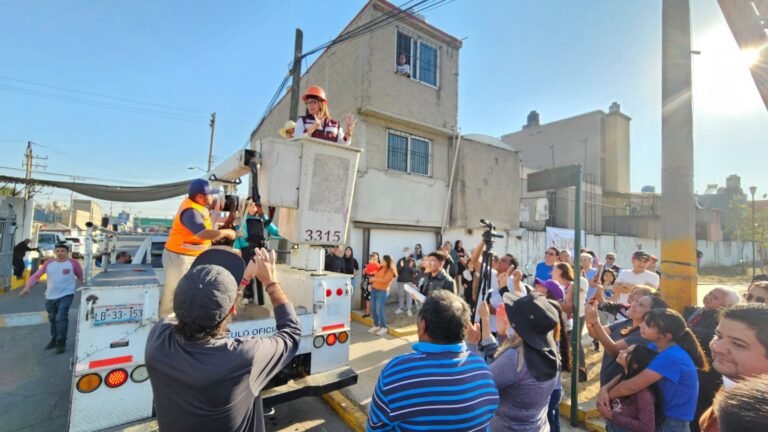 Instalarán 4 mil 500 luminarias en avenidas principales de Ecatepec: Azucena Cisneros