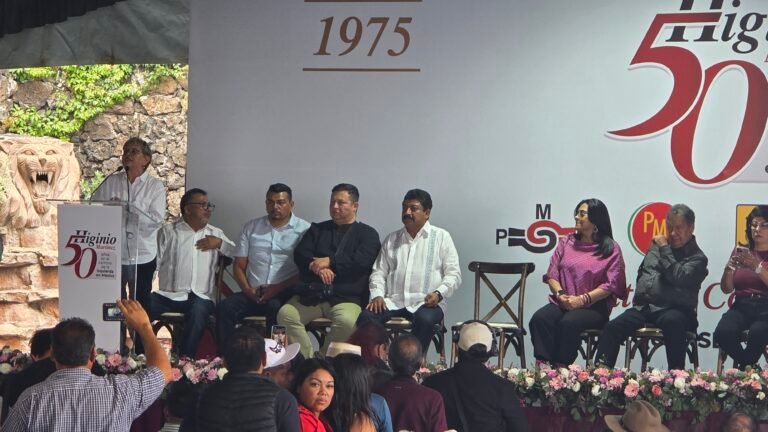 Higinio Martínez reaparece en La Paz y anuncia que regresará al Senado