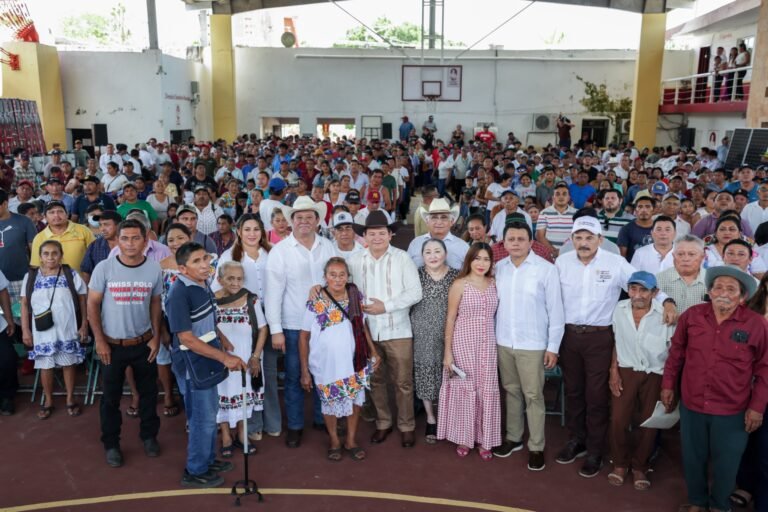 Más apoyos, caminos y vivienda para transformar la vida en Peto