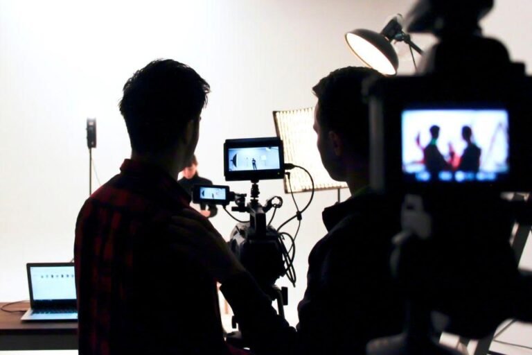 ¿Quieres hacer cine? Estas son las mejores carreras y escuelas