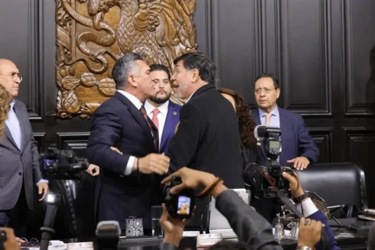 La semana negra de Fernández Noroña