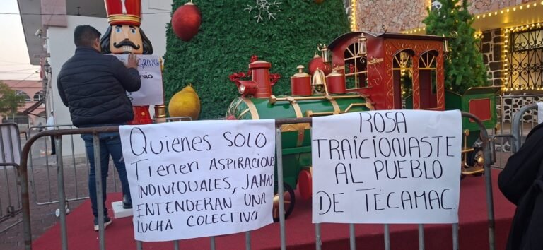 Trabajadores montan plantón en el Palacio Municipal de Tecámac por presuntos despidos injustificados