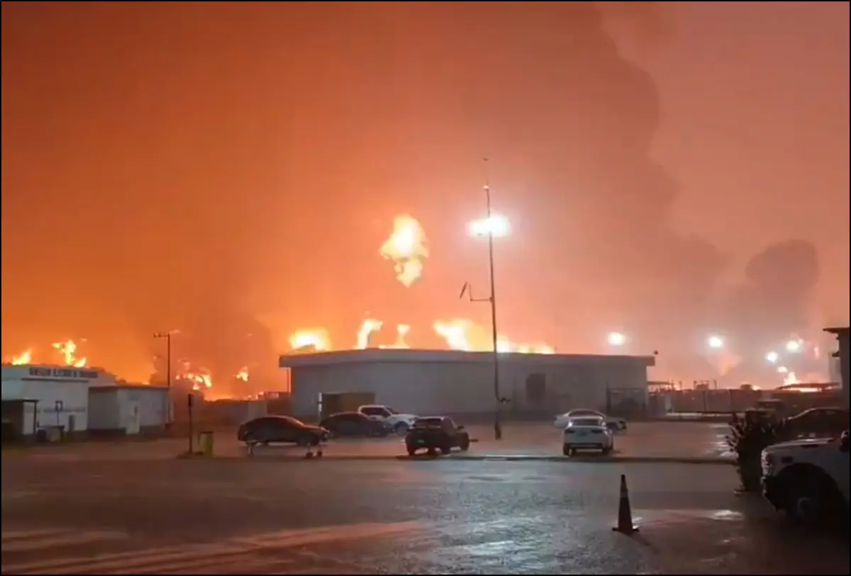 Foto:Incendio en refineria de Dos Bocas Tabasco / RRSS