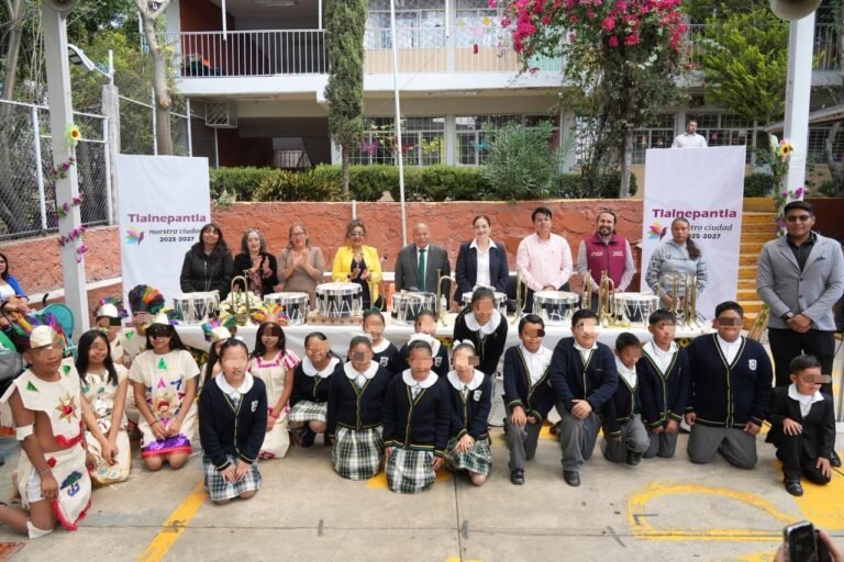 Impulsa Raciel Pérez Cruz la educación y el talento en escuelas de Tlalnepantla