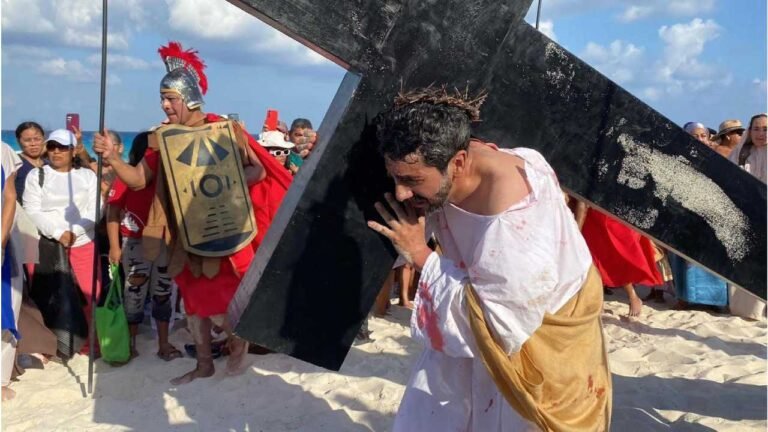 Sol, arena y ¿Viacrucis?: en Cancún esperan 5 mil asistentes a representación en Playa Delfines