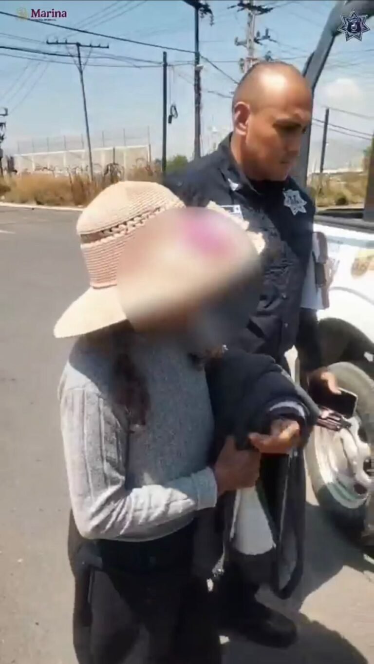 Policía de Ecatepec auxilia y regresa a casa a 60 abuelitos extraviados en vía pública