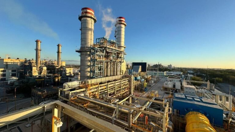 Entra en operación comercial la Central Elvia Carrillo Puerto