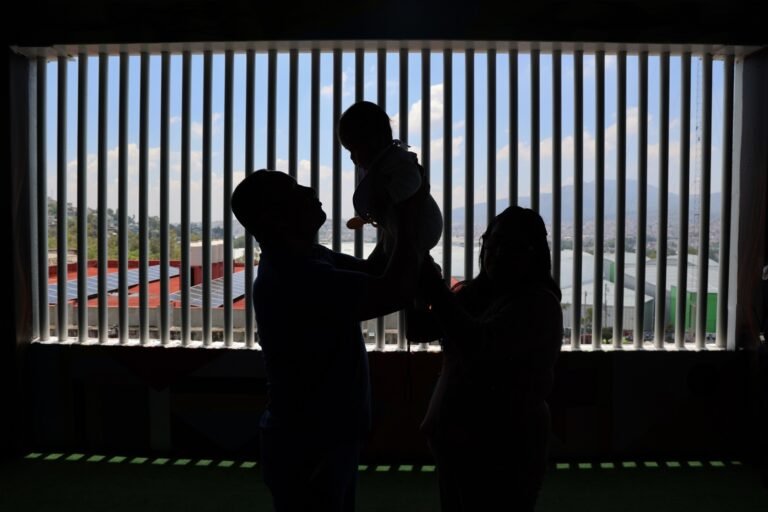 El “sí” que transforma vidas: Gobierno del EdoMéx celebra 20 matrimonios de personas privadas de la libertad en el penal de Tlalnepantla