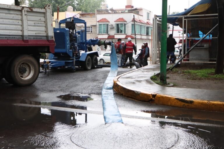 Gobierno de Tlalnepantla mantiene activo el plan de contingencia municipal por fuertes lluvias en los Reyes Ixtacala