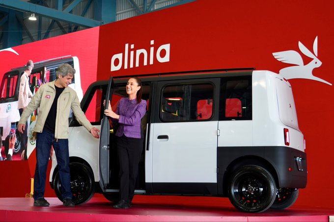 Acompaña Gobernadora Delfina Gómez a Presidenta Claudia Sheinbaum en lanzamiento de “Olinia” primer auto eléctrico mexicano desde el EdoMéx