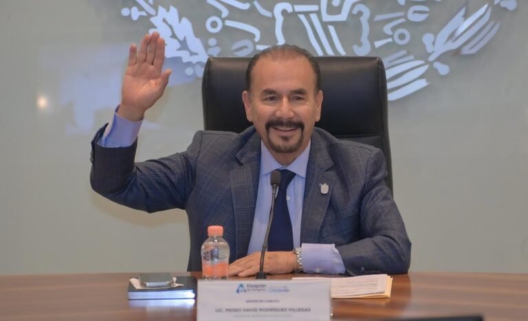 Cabildo de Atizapán aprueba convocatoria para entrega gratuita de útiles escolares