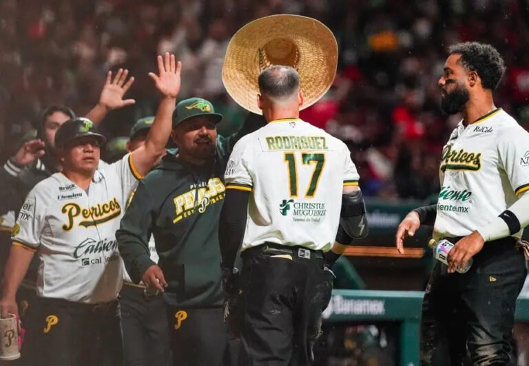 Pericos pega primero en la capital con paliza de 13-5 sobre Diablos