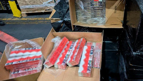 Aseguran casi 6 millones de cigarros apócrifos en el Aeropuerto Internacional de la Ciudad de México