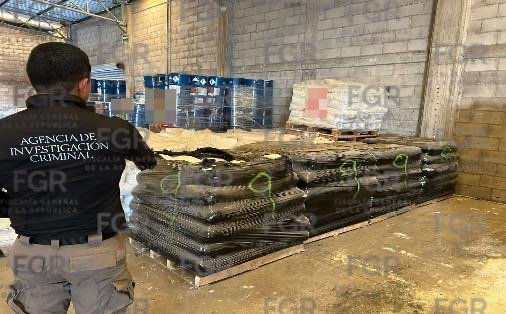 FGR decomisa precursores químicos y municiones en Culiacán