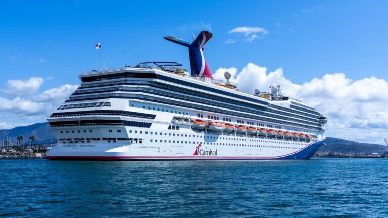 Ensenada supera el millón de pasajeros de cruceros