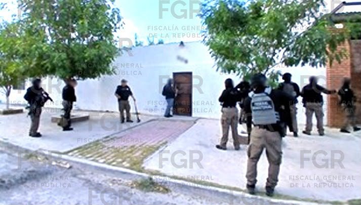 FGR realiza cateos y detiene a seis personas por diversos delitos
