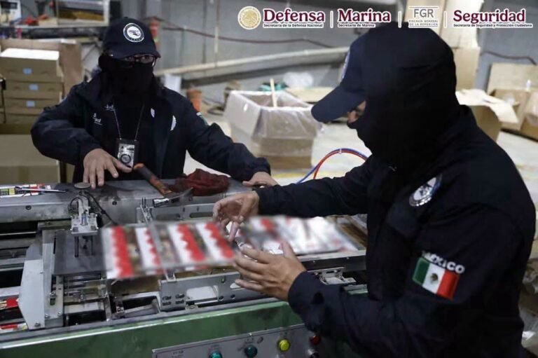 Aseguran 60 toneladas de cigarros ilegales en Huixquilucan