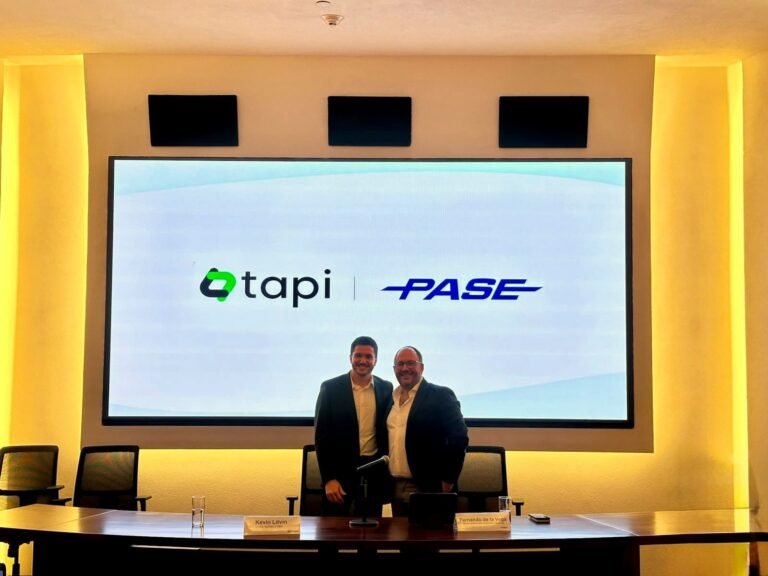 PASE y tapi simplifican el pago digital de peajes en México