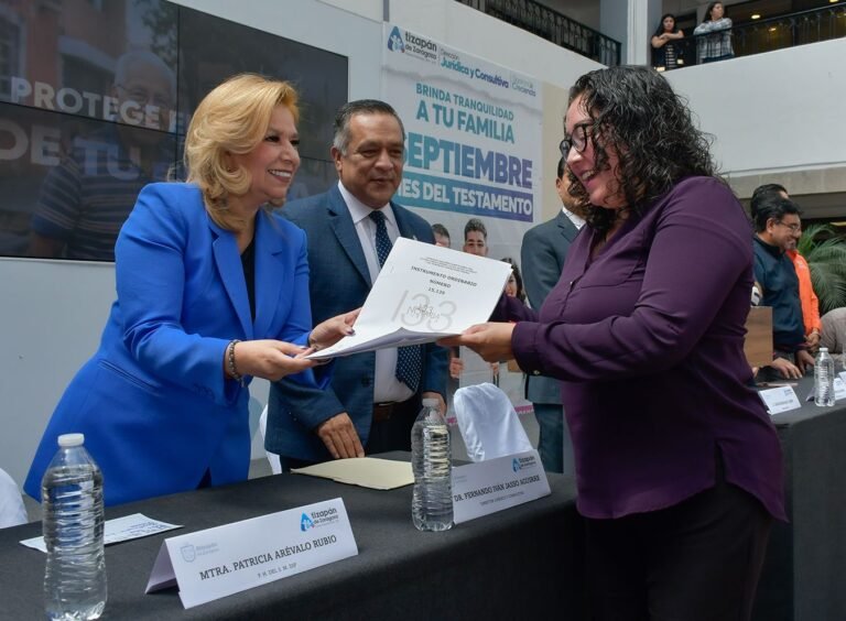 Pedro Rodríguez brinda certeza jurídica a 1,670 familias de Atizapán con testamentos a bajo costo